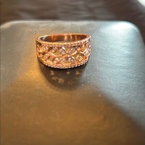 Elegant Rose Gold Filigree Ring